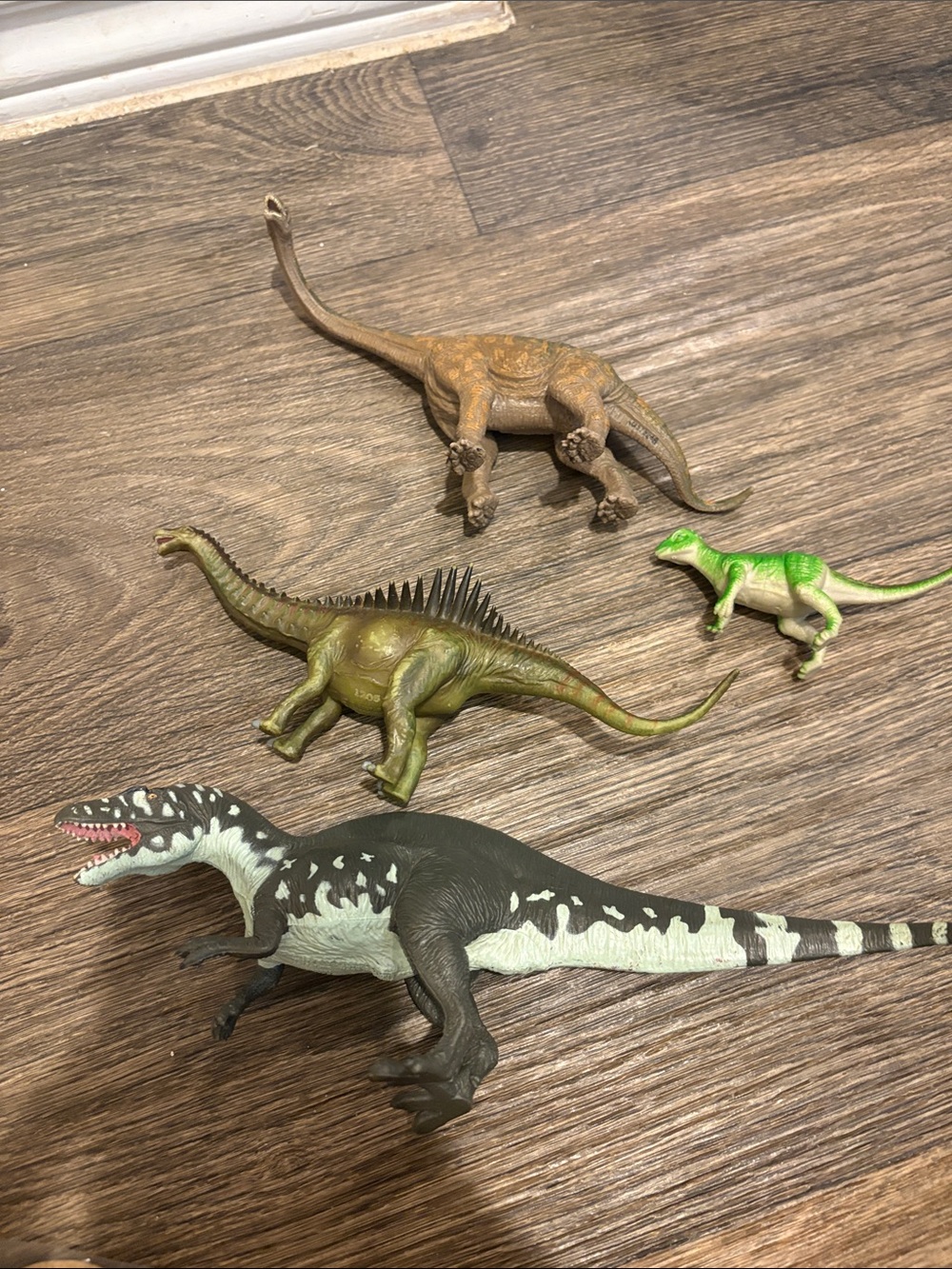 FREE in bundle 4 Dinosaur Figure Toy set